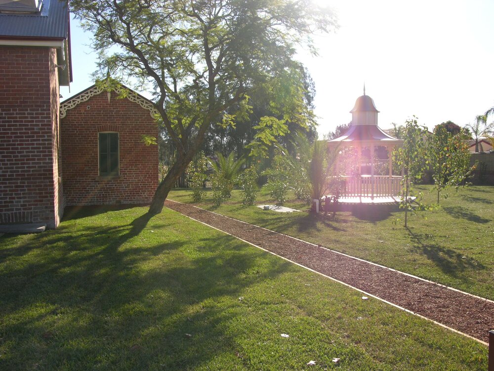 Alroy Tavern, Plumpton