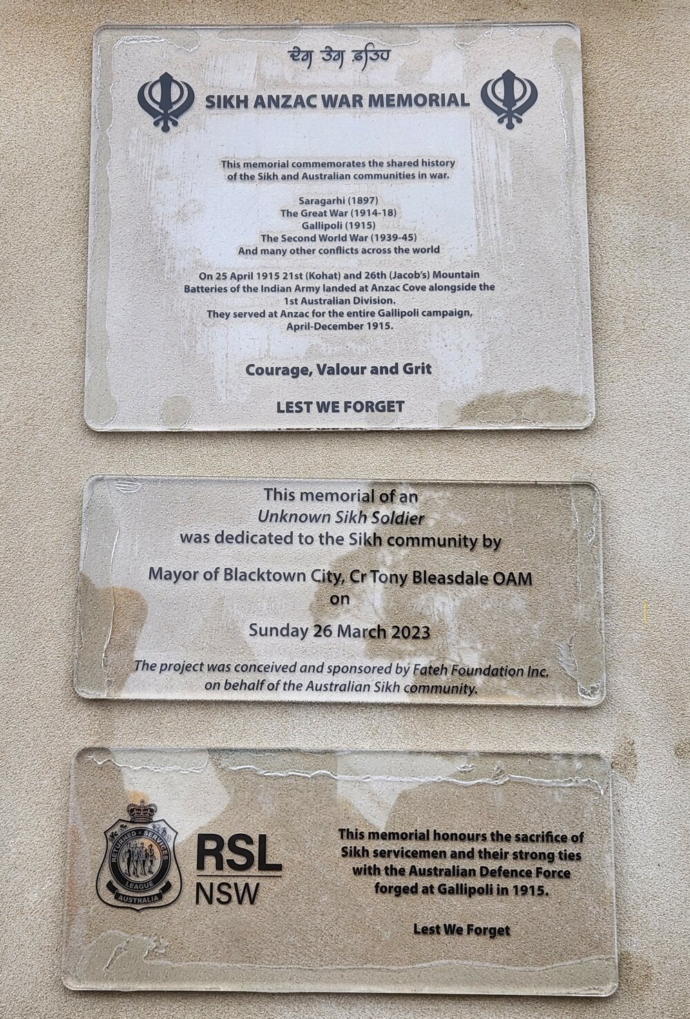 Sikh ANZAC War Memorial, Plaques