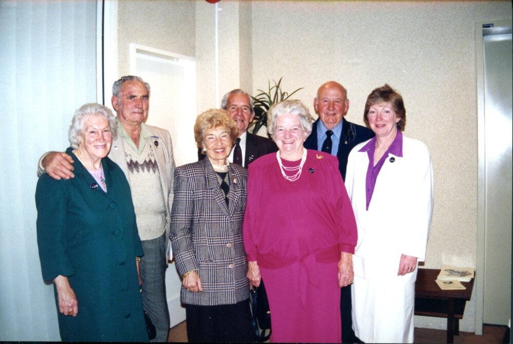 Presentation to RAAF members of 11 RSU, Mount Druitt