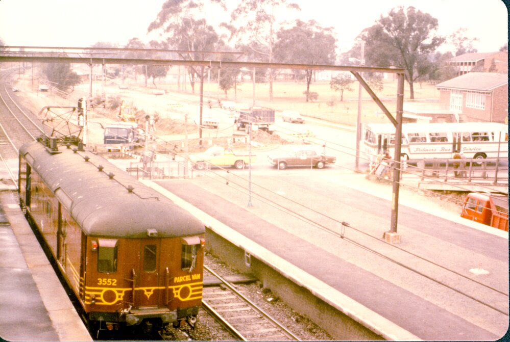 Doonside railway level crossing, Doonside