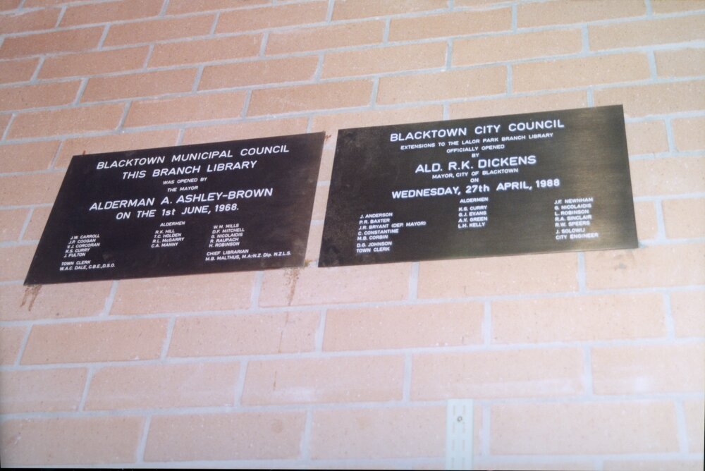Lalor Park Branch Library, Lalor Park - plaques