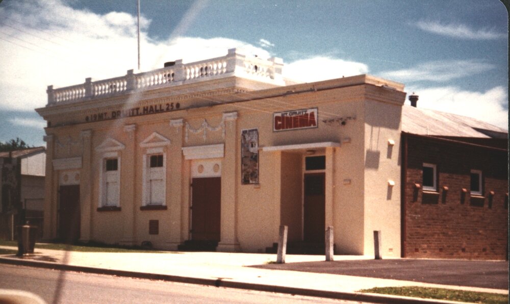 Mount Druitt Hall, Mount Druitt