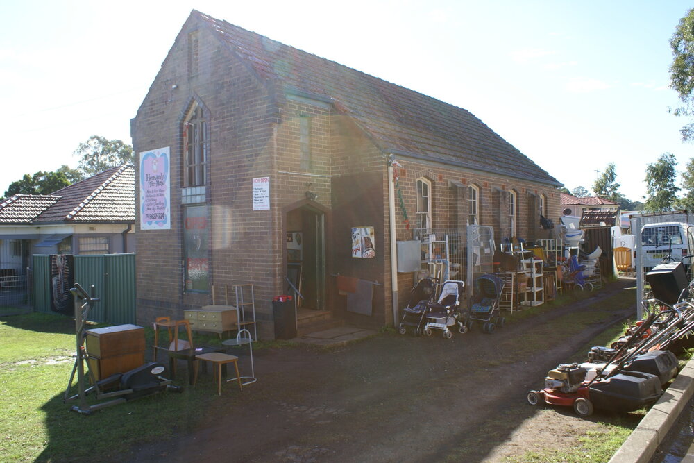 Heavenly Nic-Nax Antique Shop, Riverstone