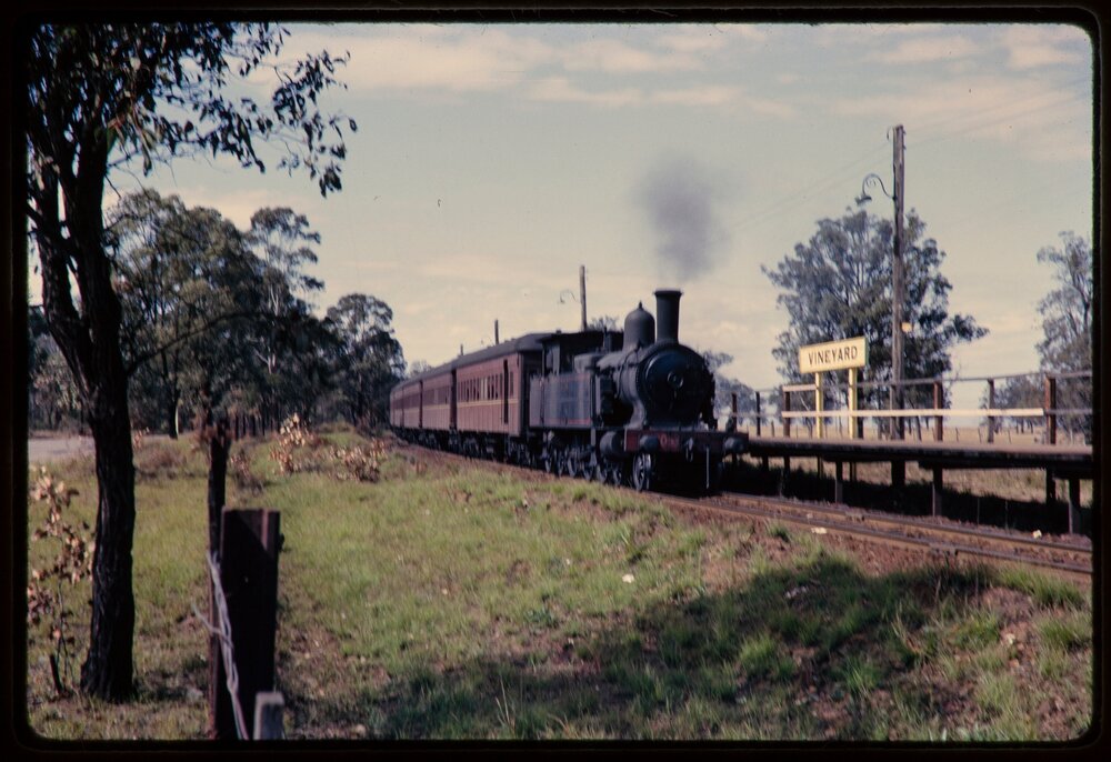 Train at Vineyard railway station, Vineyard