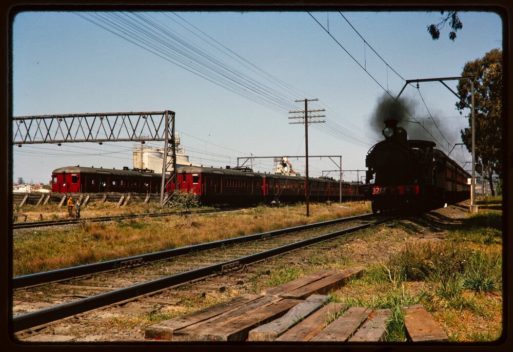 Train on Blacktown Richmond railway line