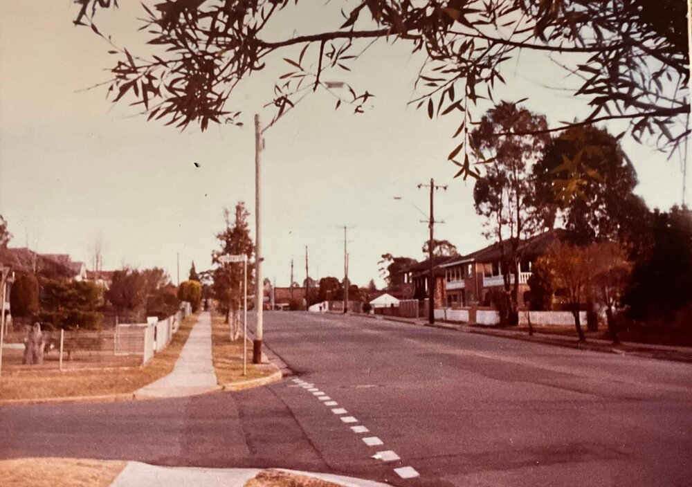 Hill End Road, Doonside