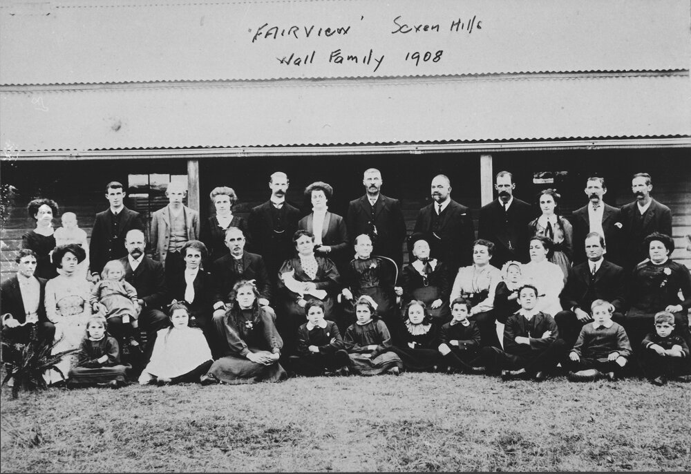 Wall Family, Seven Hills