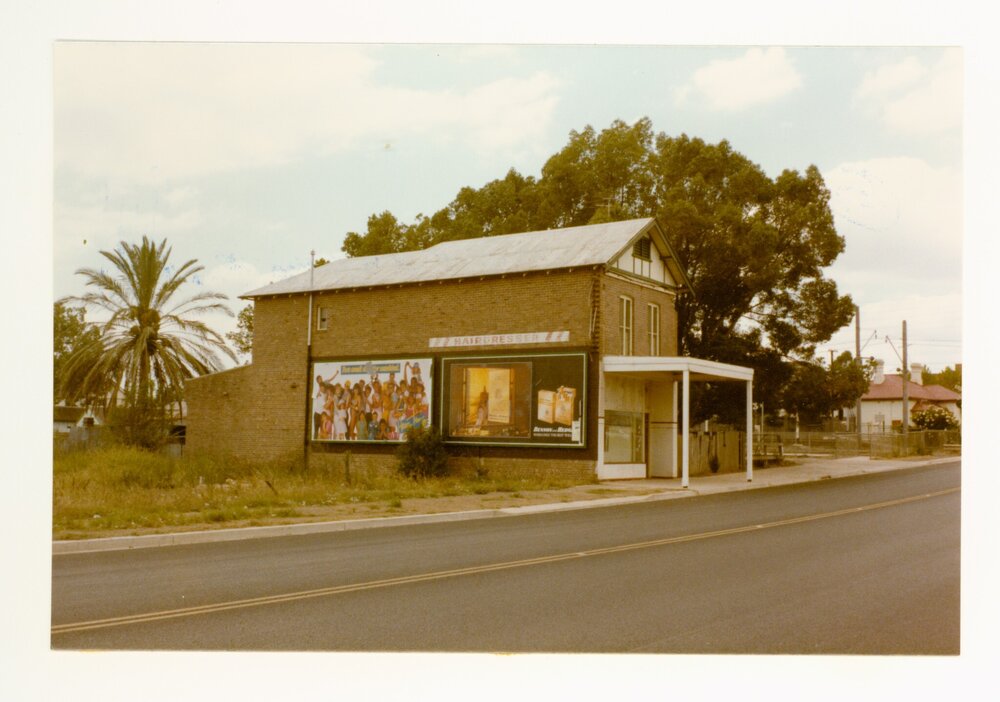 Hairdresser, Garfield Road West, Riverstone