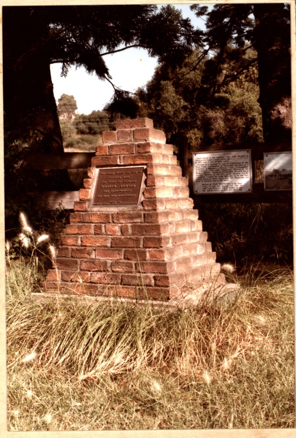 Veteran Hall cairn, Prospect Reservoir