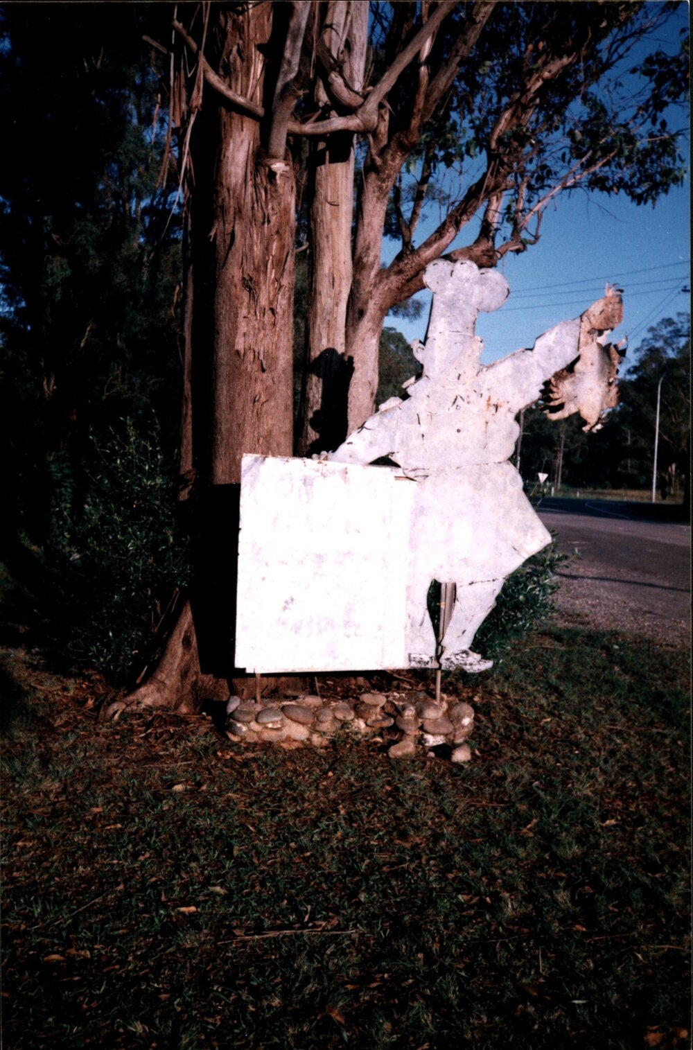 Honey's Service Station, Prospect