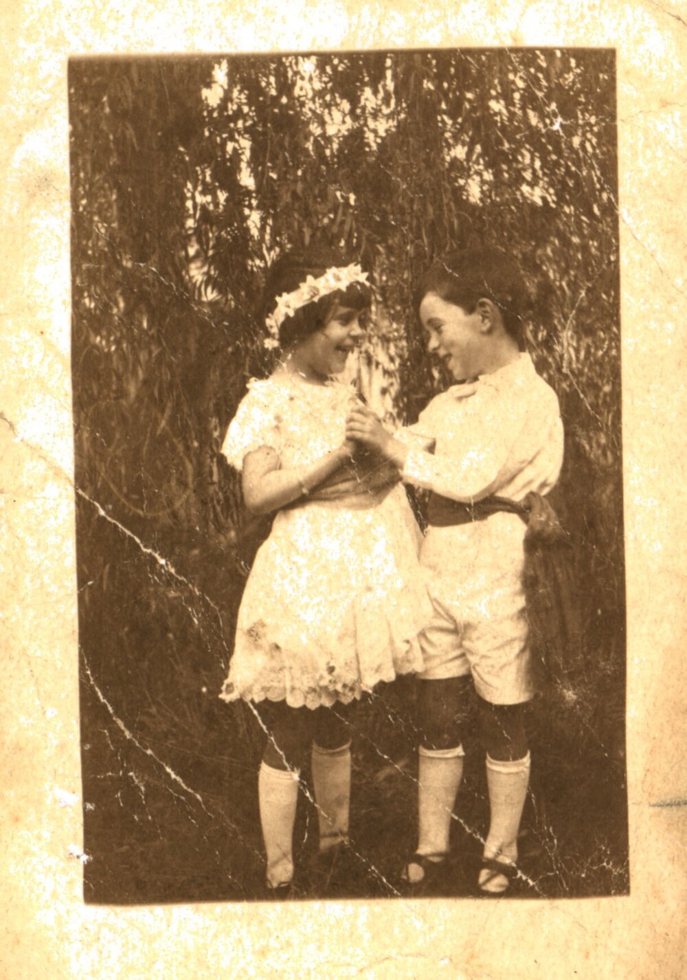 Roma and Ian Lawson, Nyngan, 1919