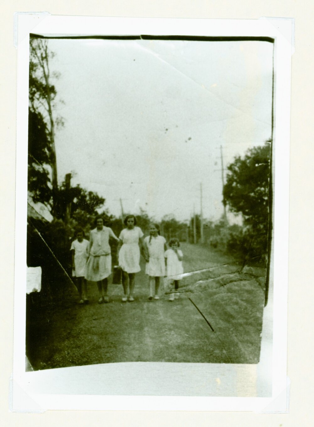Women and girls, Seven Hills Road, 1935