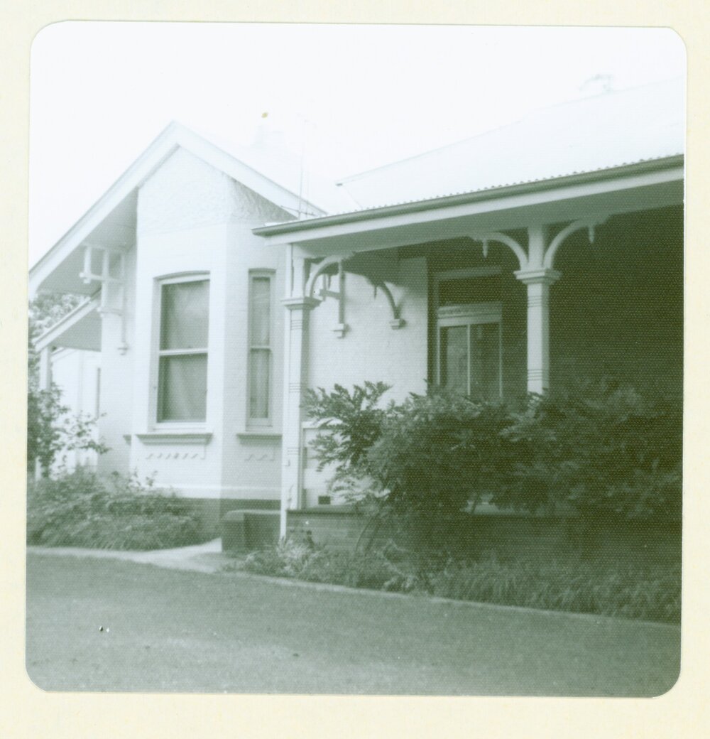 Melrose house side view, Grantham Poultry Research Station, Seven Hills, 1978