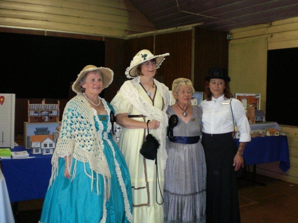 Back to St Bartholomew's Day 2011 (FOSB members)