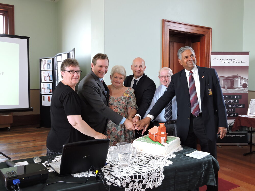 Back to St Bartholomew's Day 2016 (175th anniversary cake)
