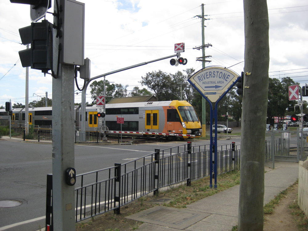 Railway crossing, Garfield Road, Riverstone 