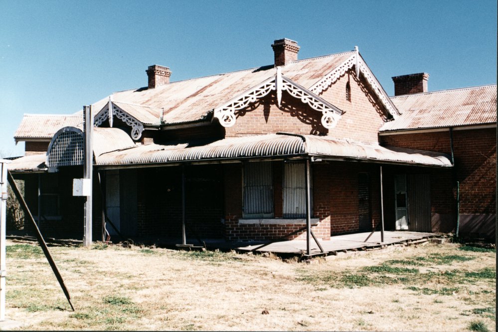 Alroy House, Plumpton