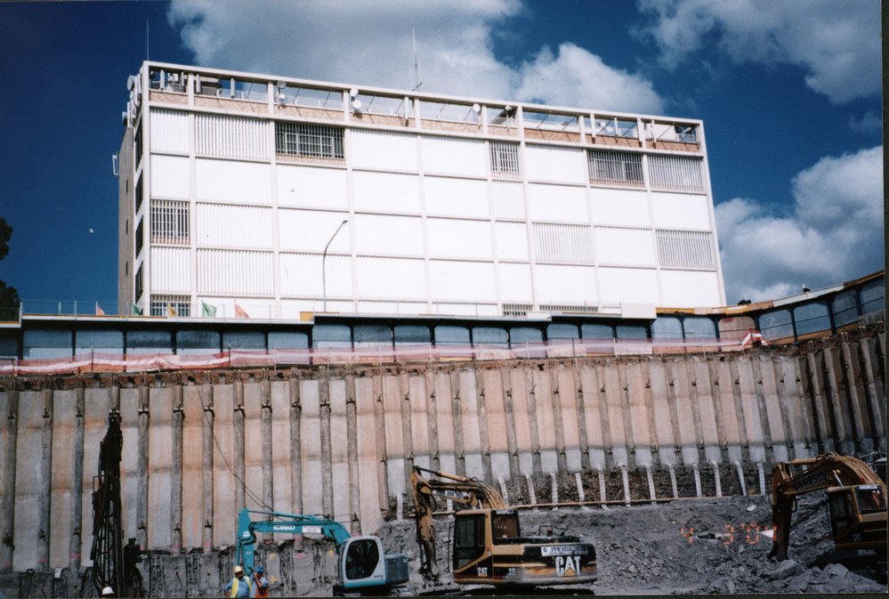 Max Webber Library, Flushcombe Road - construction