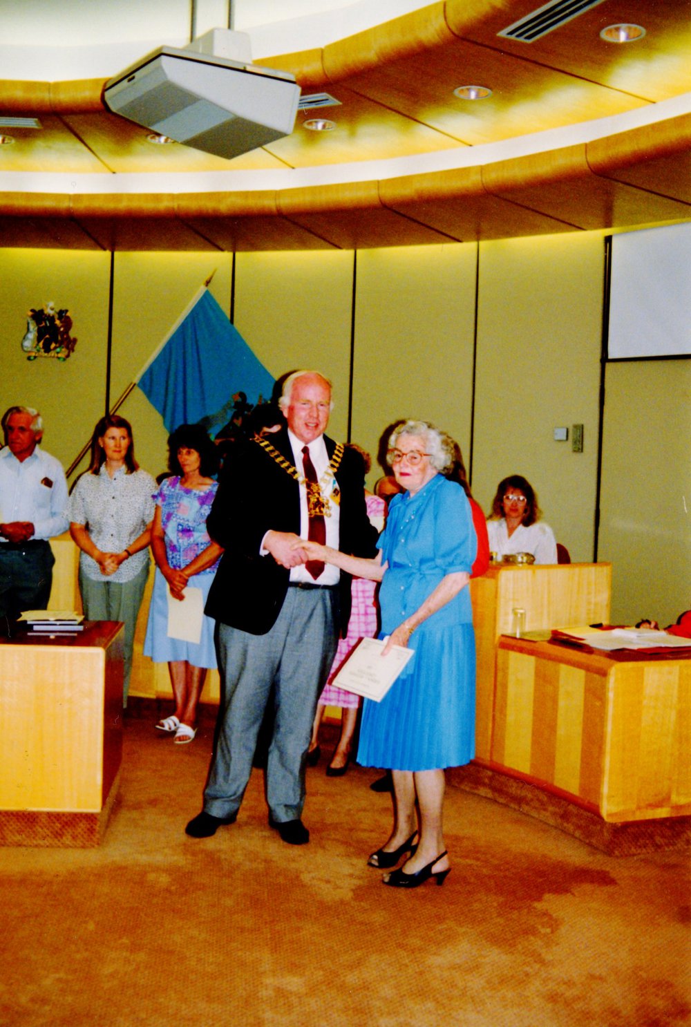 Blacktown City Council Garden competition certificate presentation, 1990