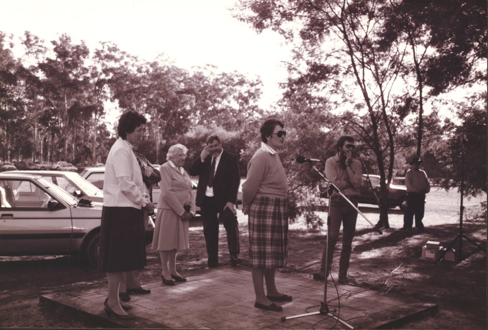 Bicentennial medal ceremony, Nurragingy Reserve, Doonside