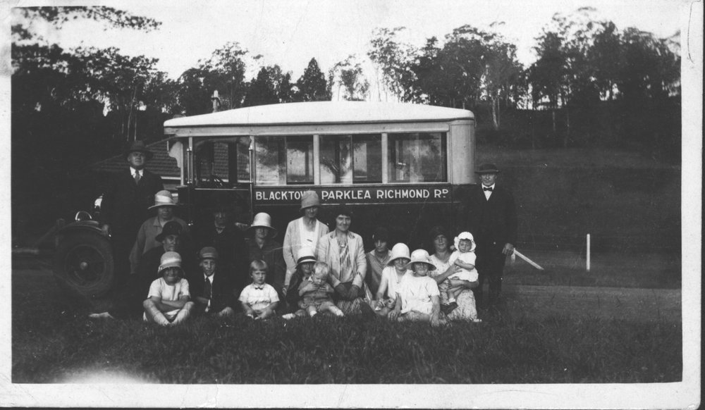 Bull's Motor bus