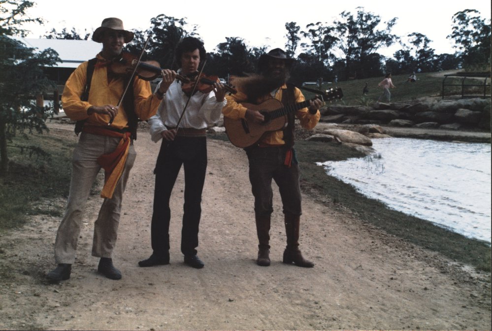 Bush band performance, Nurragingy Reserve