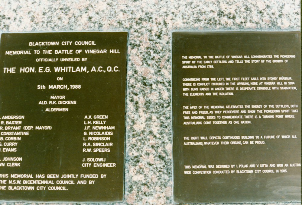 Commemorative plaques at the Memorial to the Battle of Vinegar Hill.