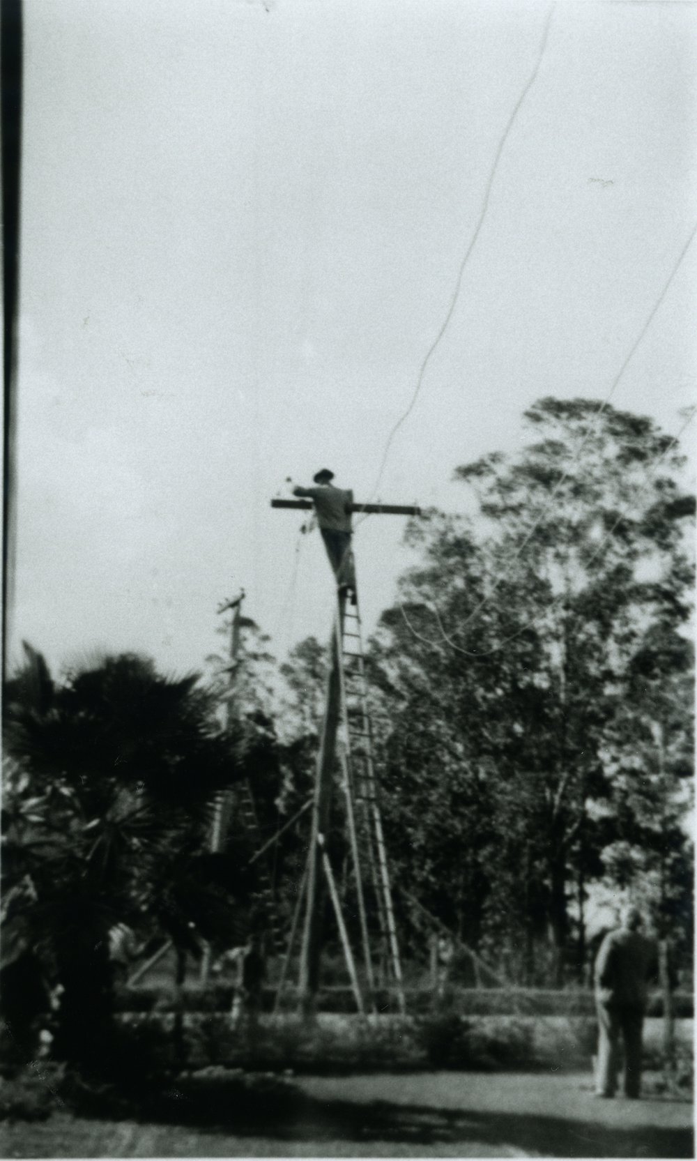 Electricity men at work