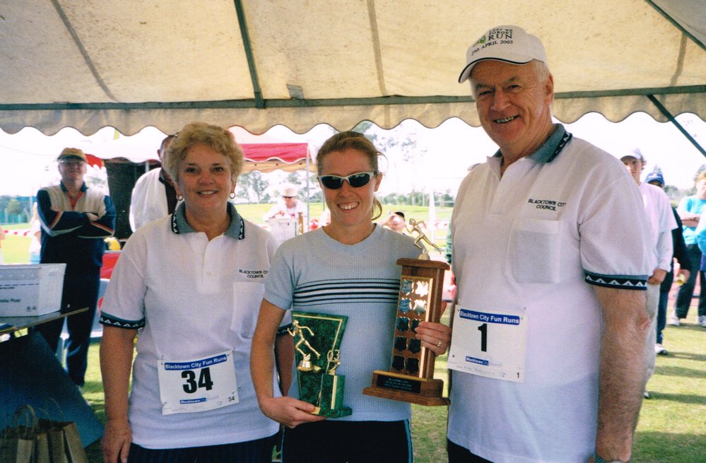 2003 Fun Run trophy presentation | Blacktown Memories
