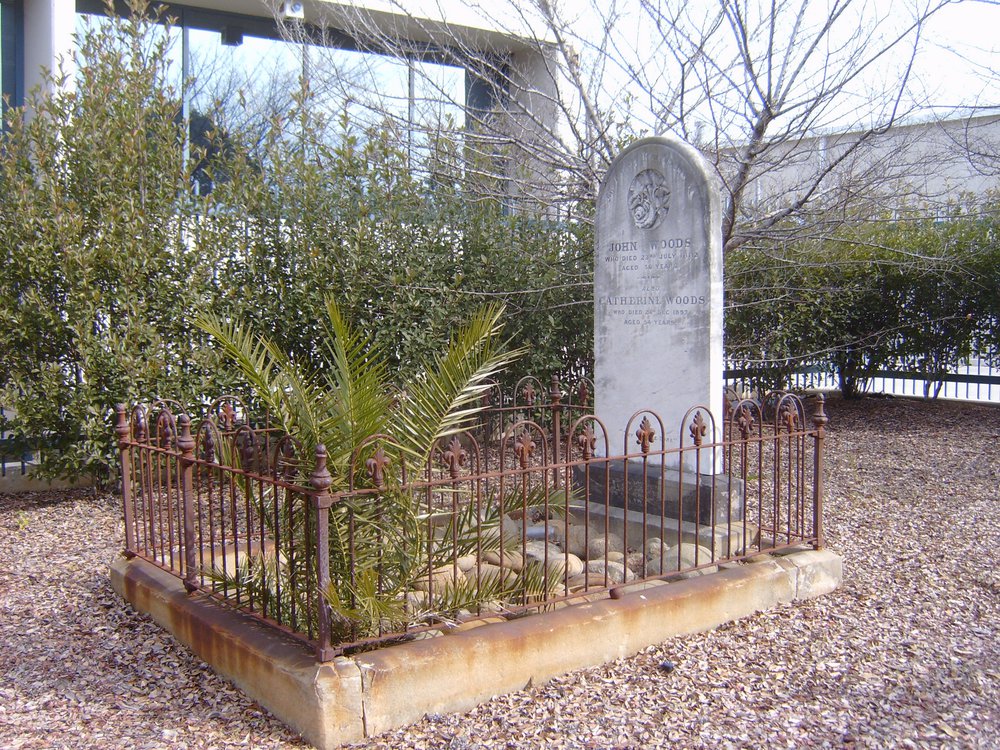 Grave of John and Catherine Woods, Huntingwood