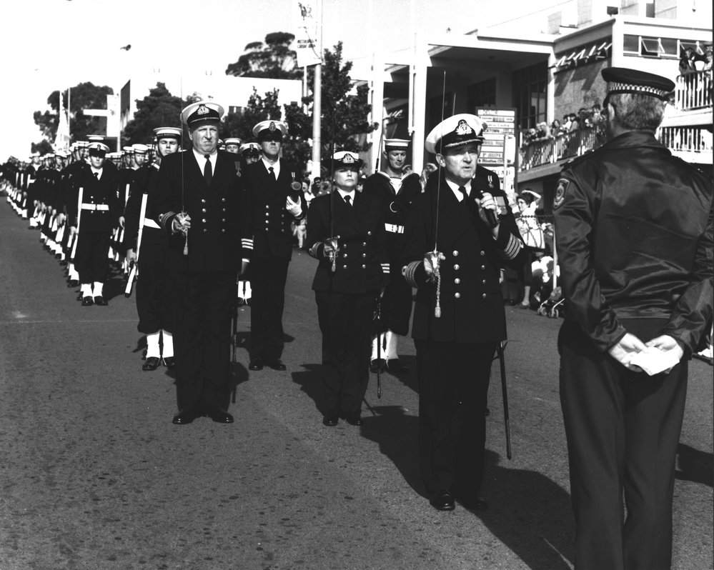 HMAS Nirimba exercises their right to Freedom of the City, 1990