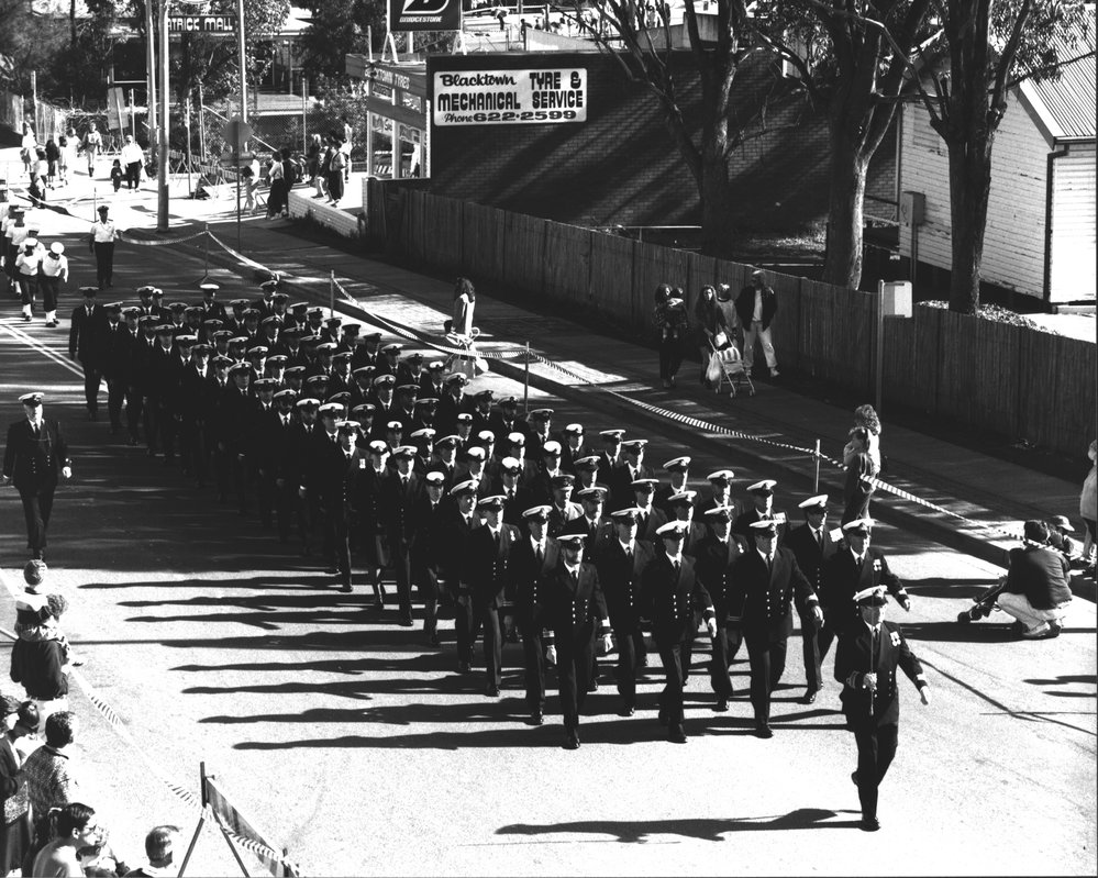 HMAS Nirimba exercises their right to Freedom of the City, 1990