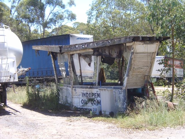 Honey's Service Station, Prospect