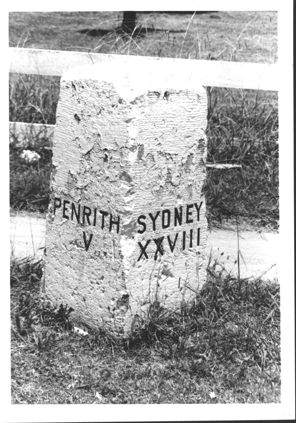 Milestones, Great Western Highway, Colyton