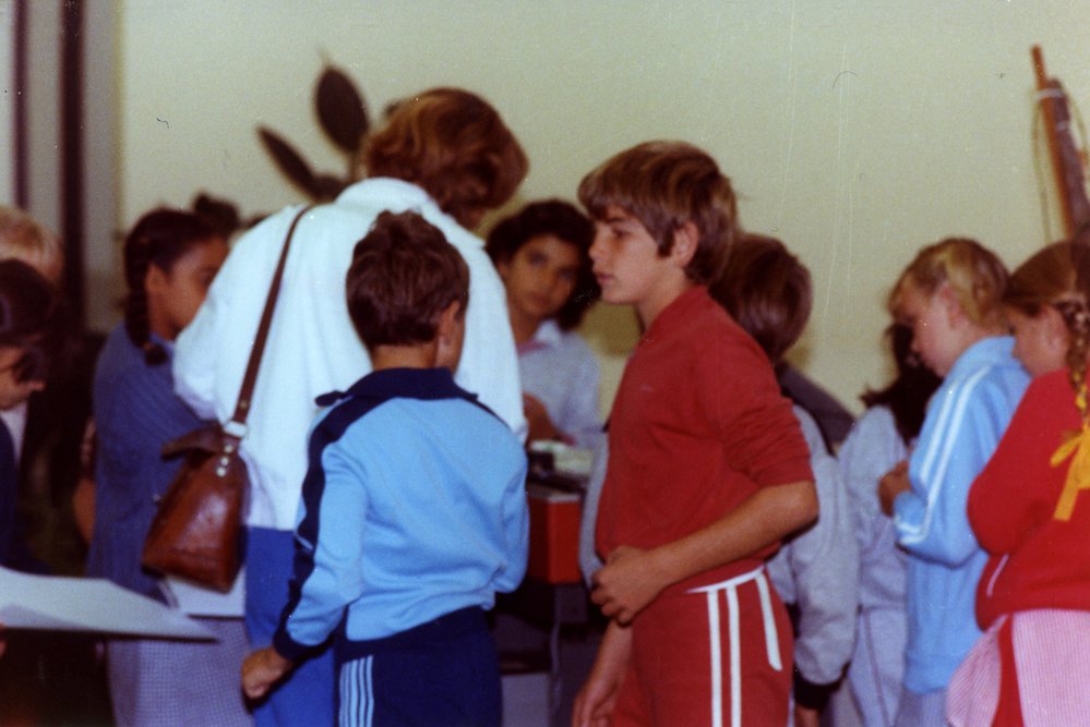 Schoolchildren at handcraft demonstration