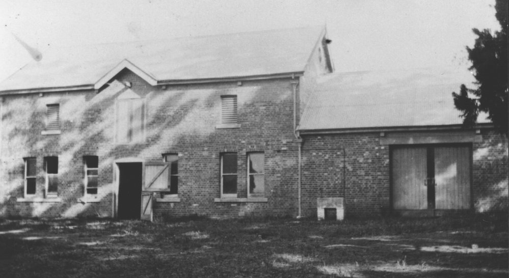 Stables and coach house, Veteran Hall, Prospect