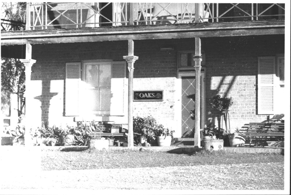The Oaks, Hanna Place, Oakhurst