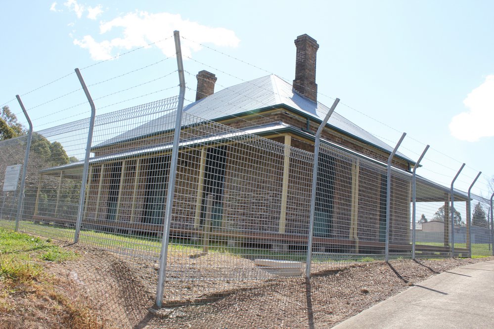 Neoblie, Mount Druitt