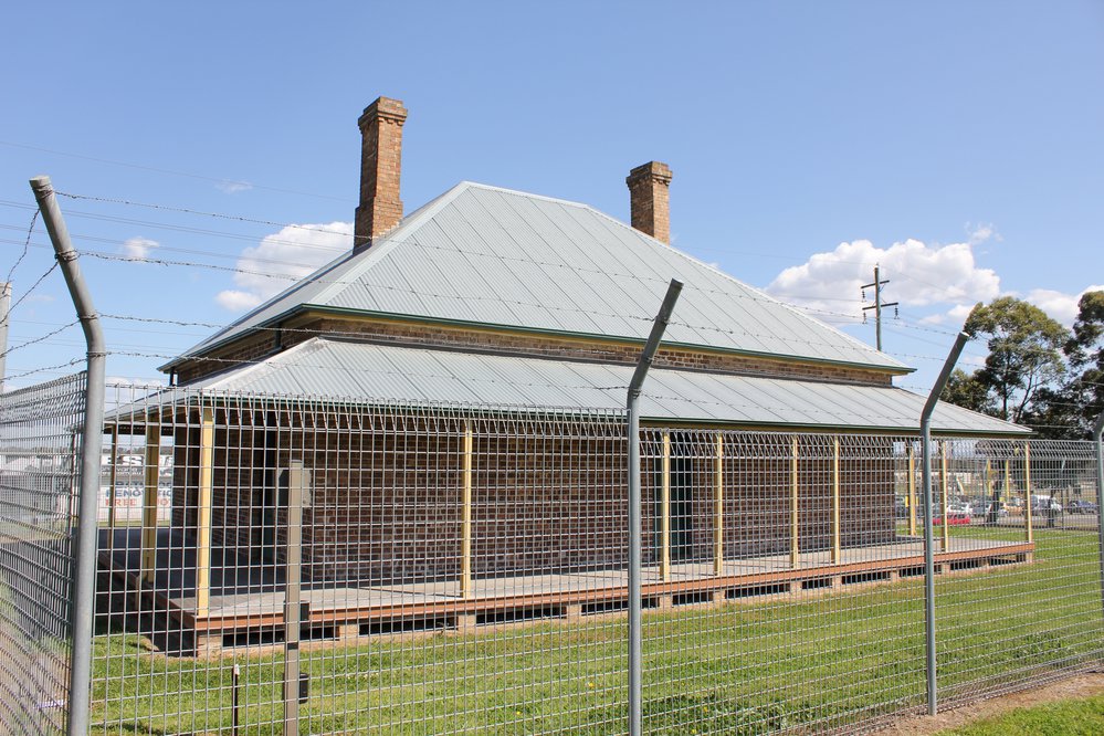 Neoblie, Mount Druitt