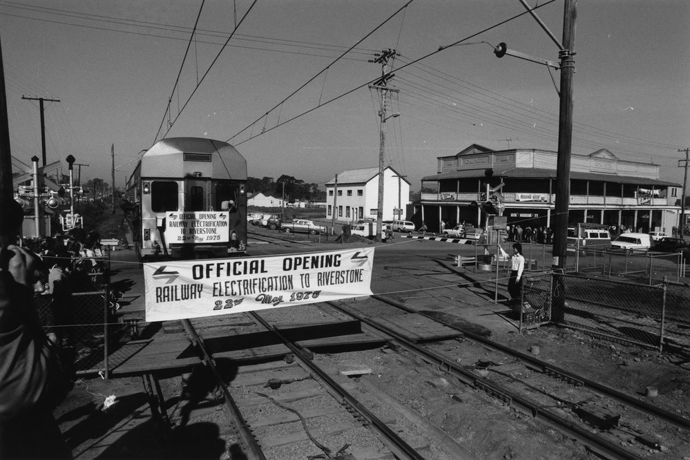 Electrification of railway line to Riverstone, 1975