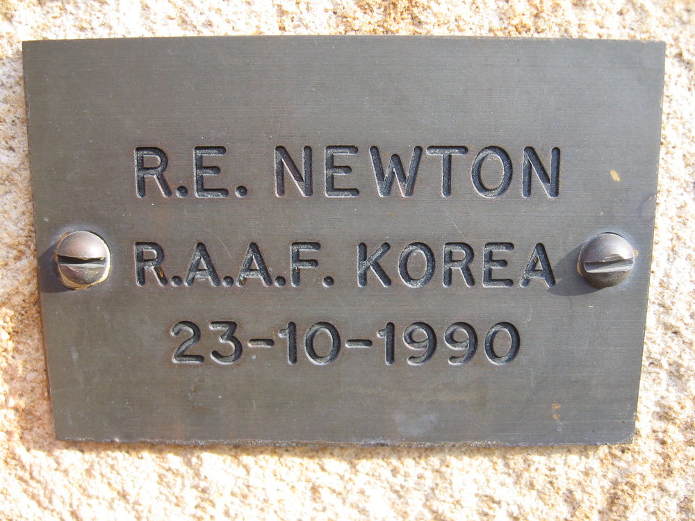 Plaque - Newton, Robert Everett (RAAF, Korea)