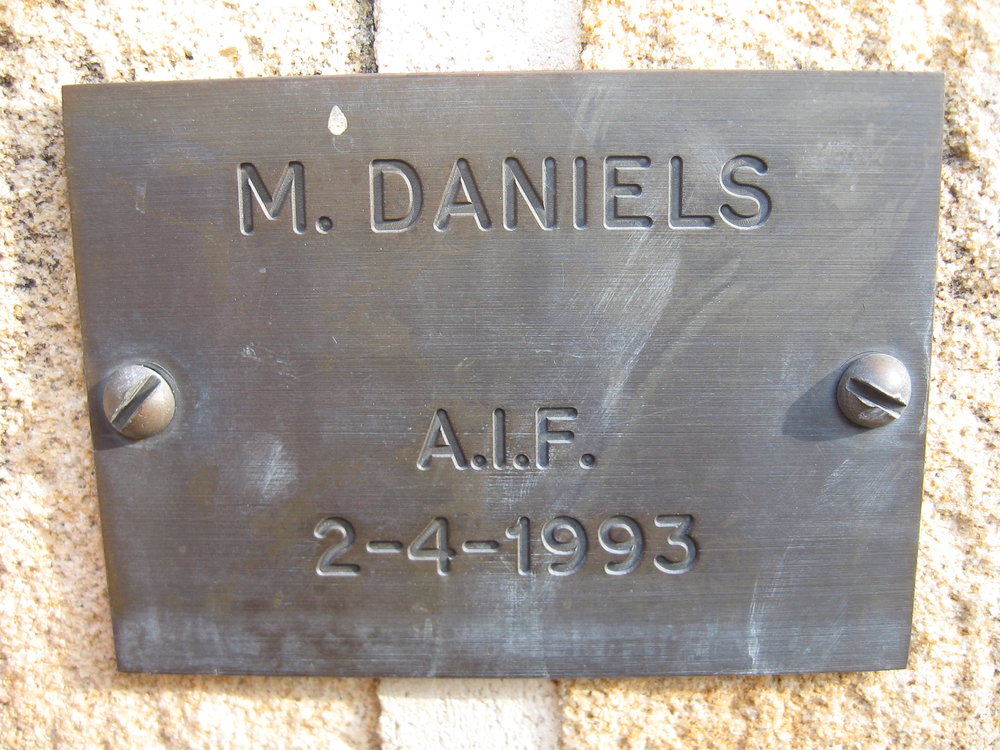 Plaque - Daniels, M. (AIF)