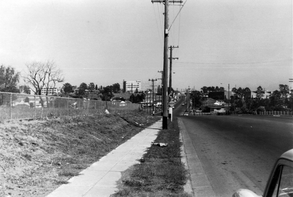 Blacktown Road, Blacktown