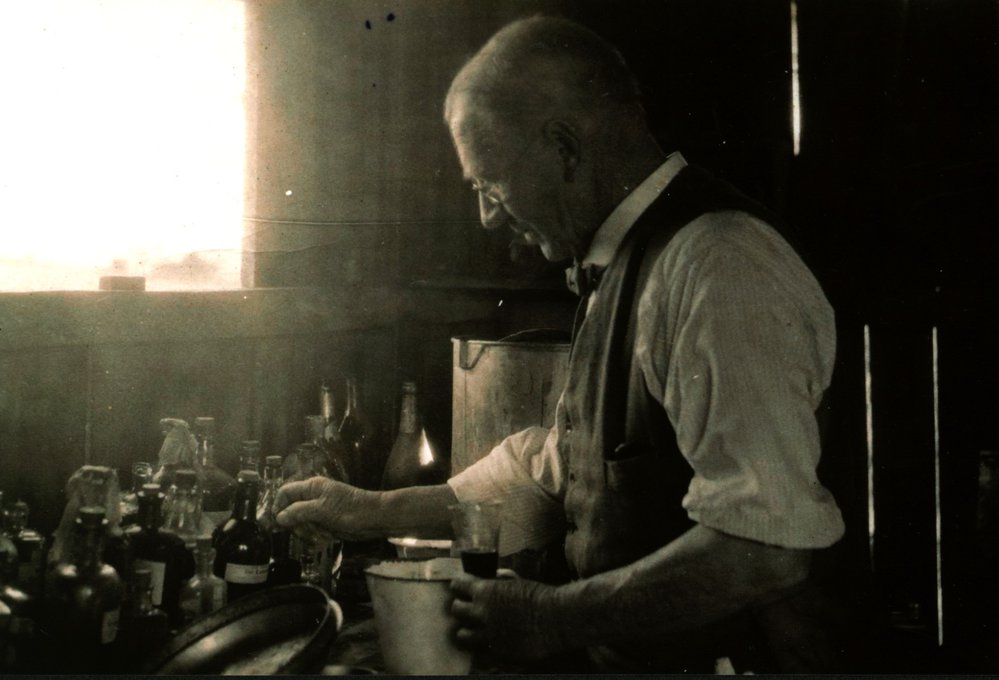 Dr George Lawson
