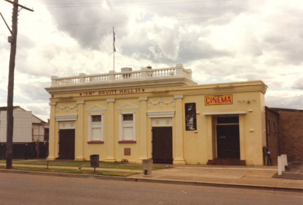 Mount Druitt Hall, Mount Druitt