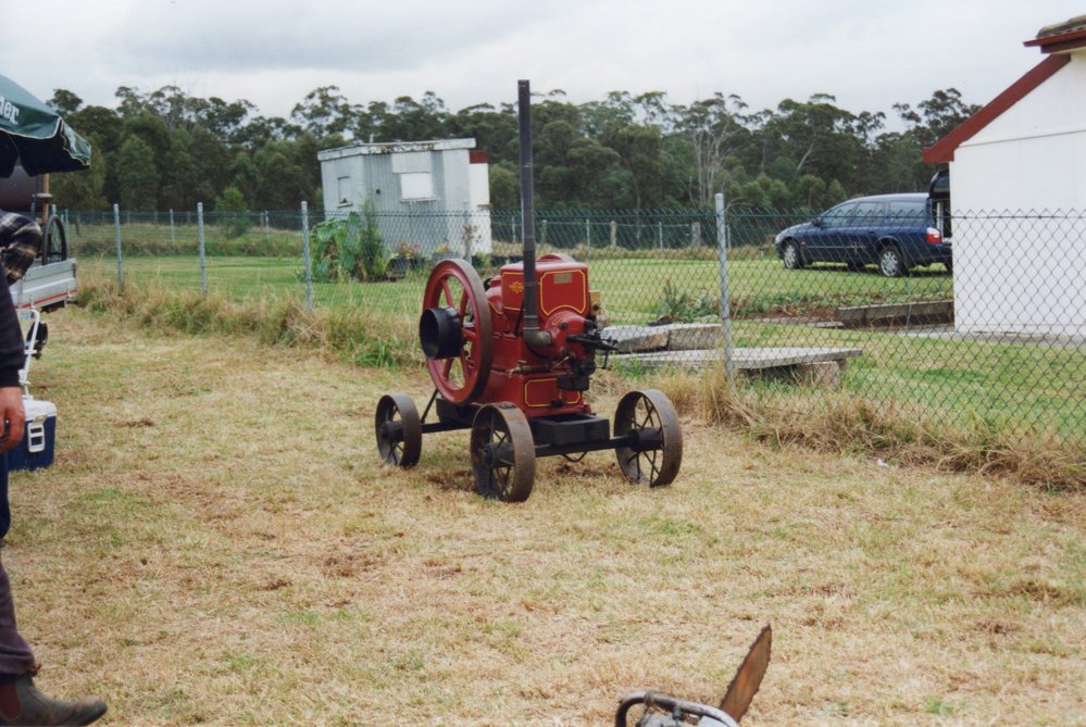 Model steam engine at Prospect Cottage, Prospect Reservoir