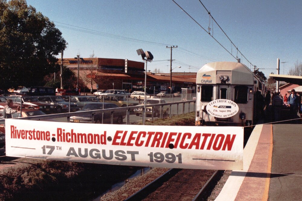 Richmond railway line electrification, 1991