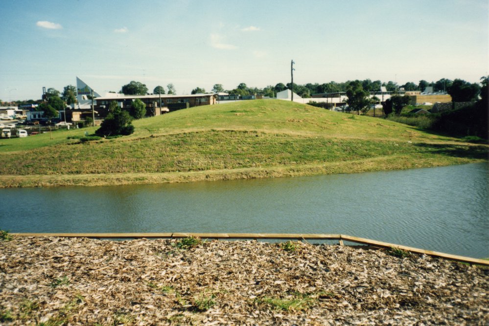 Official opening of Rotary Lakes, Seven Hills