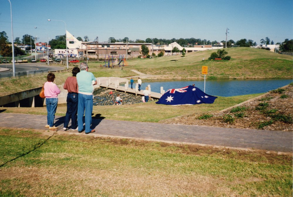 Official opening of Rotary Lakes, Seven Hills