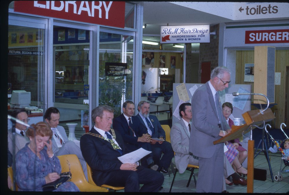 Official opening of John Aquilina Children&rsquo;s Library, Quakers Hill, 1983